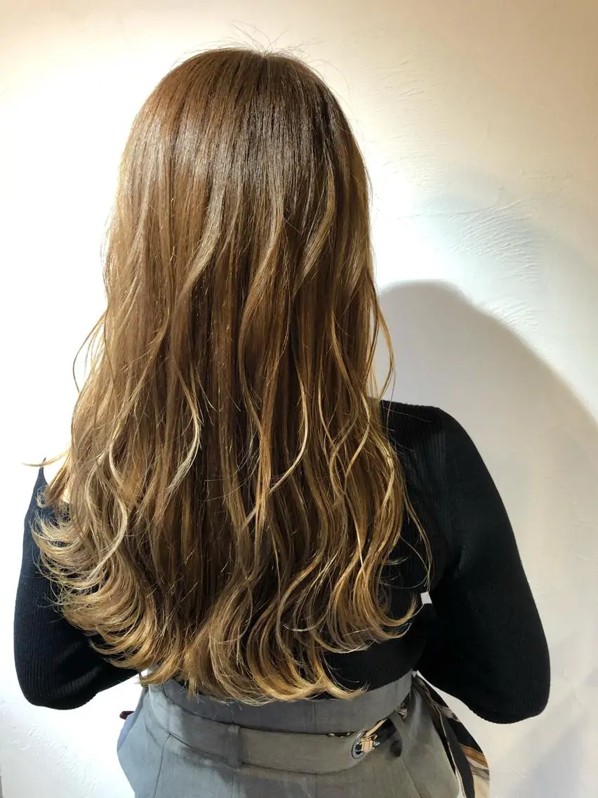 ロング カラー ブリーチ ブリーチなしカラー 縮毛矯正 ベイリコルド　アトリ 店長　宮城一真のヘアスタイル