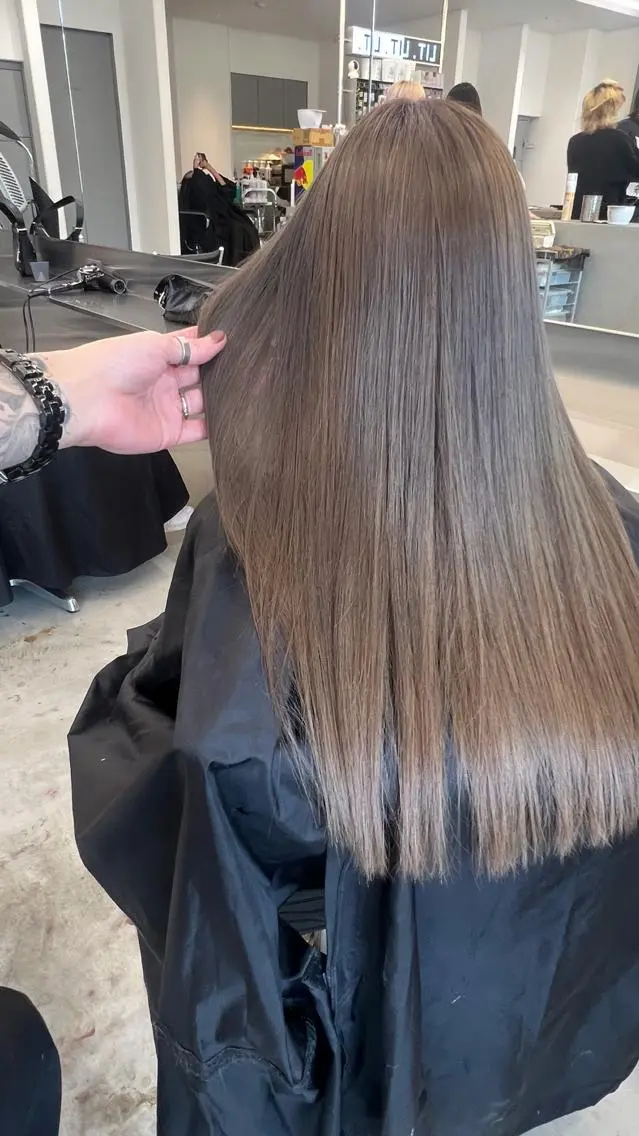 ロング 石黒 萌のヘアスタイル