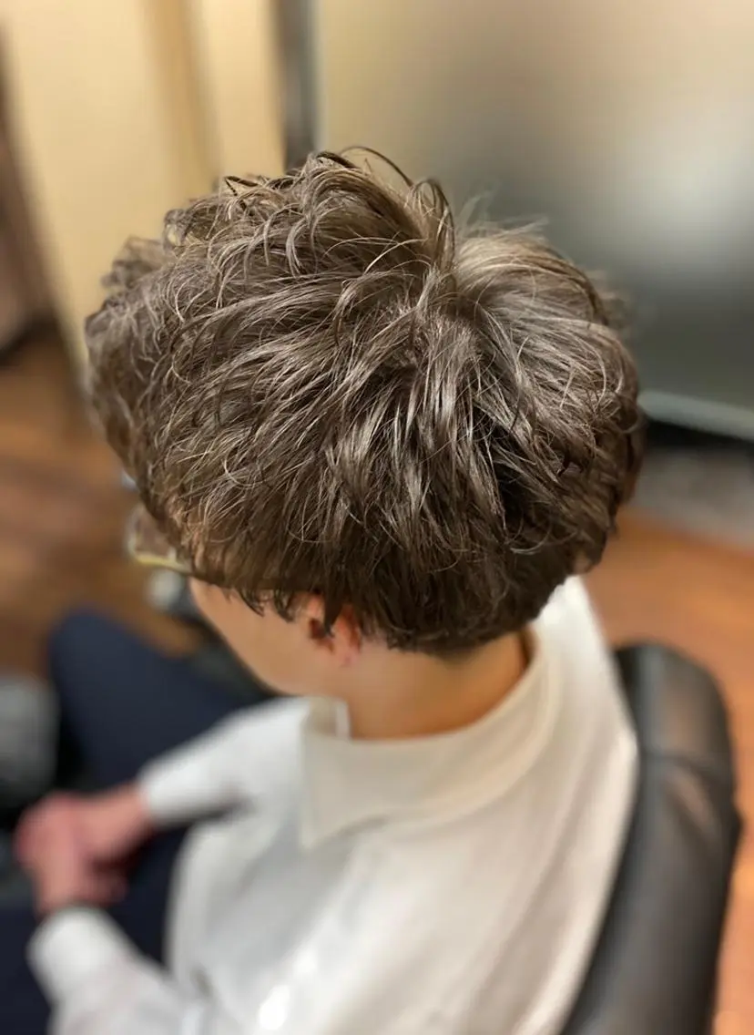 ショート パーマ 板倉 涼太のヘアスタイル