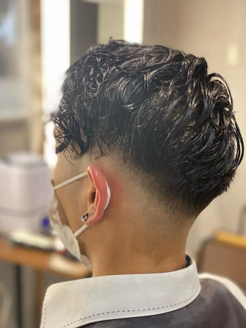 ショート パーマ メンズ unopulir 景山 凌のヘアスタイル