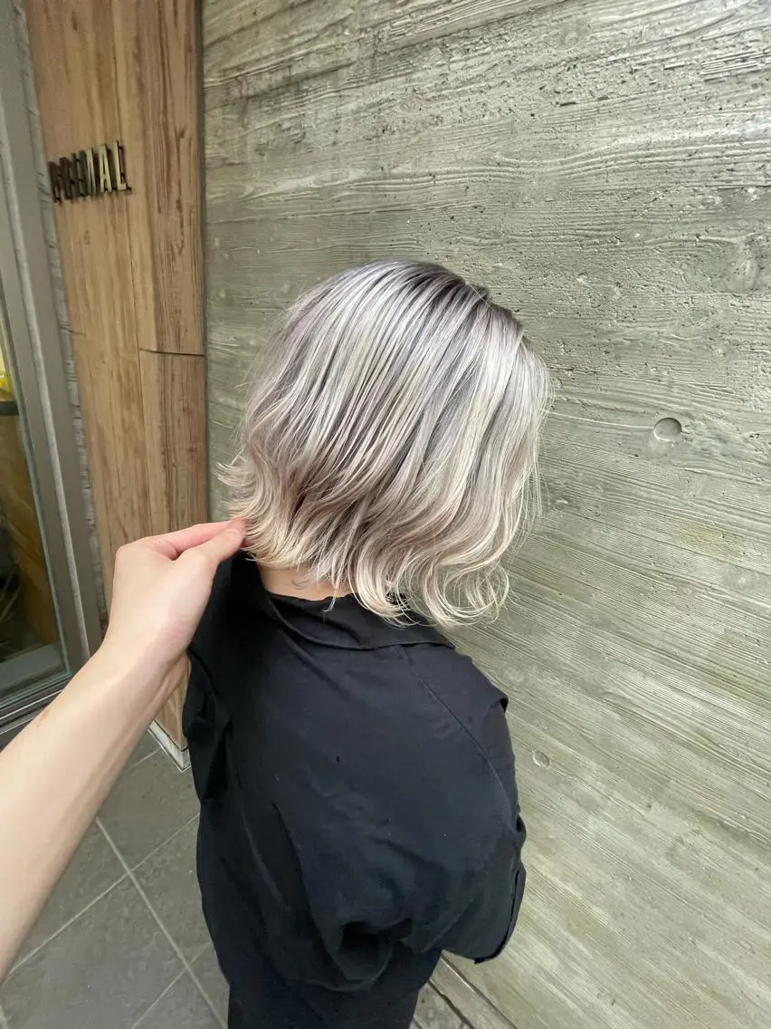 ショート カラー カット ヘアカラー トリートメント オージュアソムリエ DAIKI⭐️のヘアスタイル
