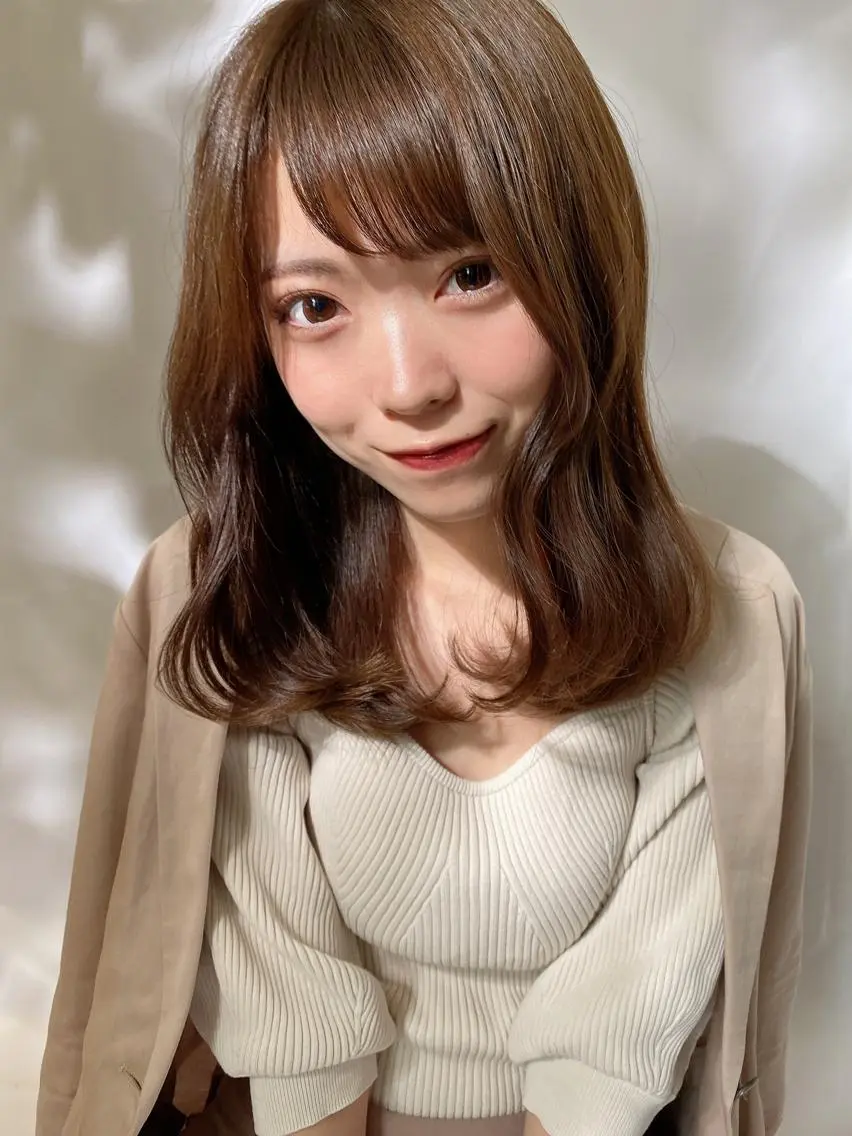 ミディアム カラー バレイヤージュ ブリーチ ケアブリーチ ダブルカラー ハイライトカラー カット ヘアカラー トリートメント 銀座✨レイヤーカット 顔まわり/坂本亜裟海のヘアスタイル