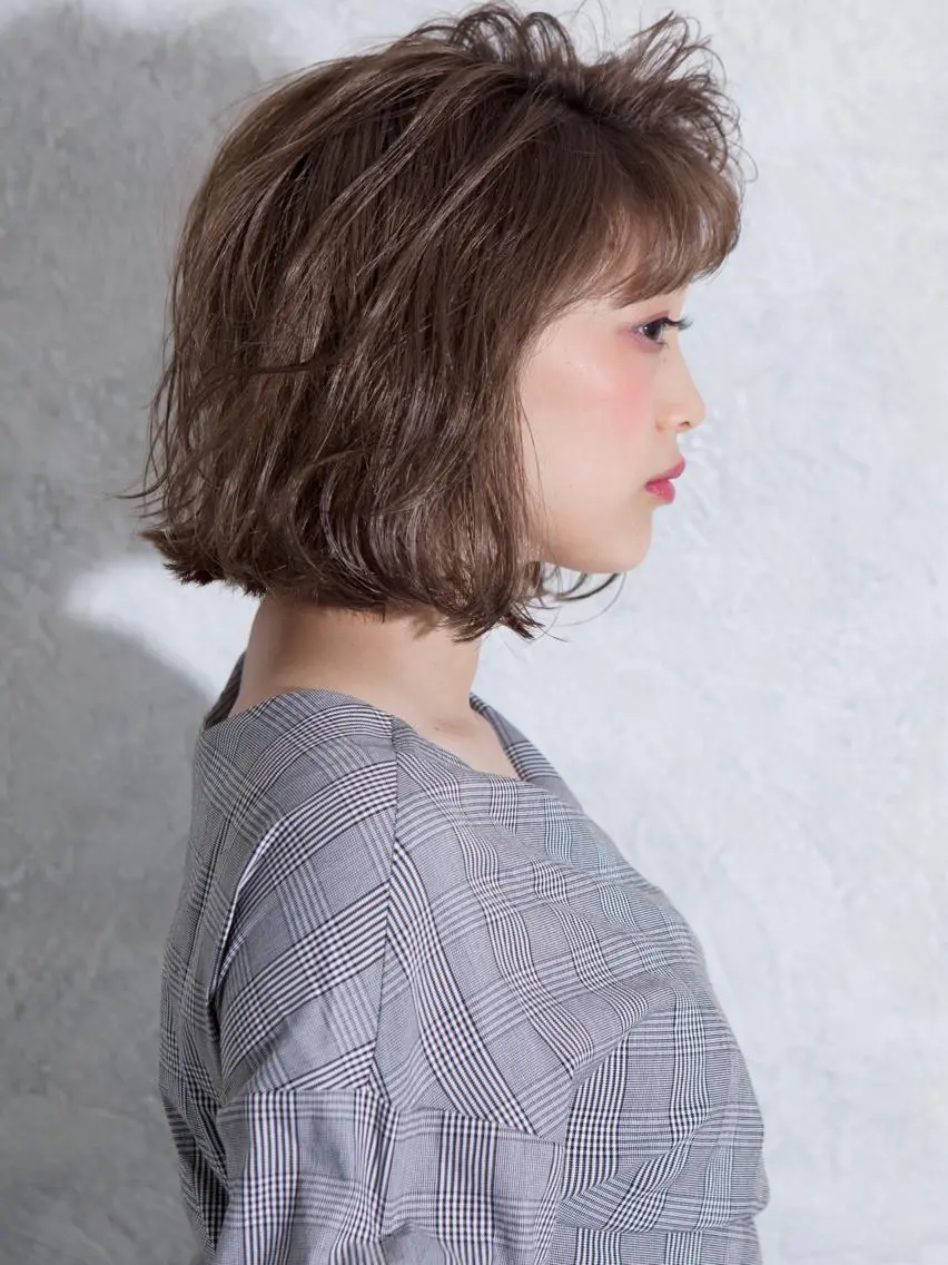 ショート カラー ボブ 外ハネヘア Livingu youのヘアスタイル