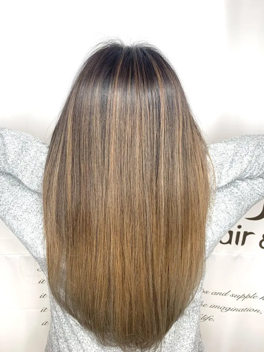 セミロング カラー パーマ ヘアアレンジ メンズ キッズ ネイル マツエク・マツパ 髪質改善 艶髪🔵フセナオヤのヘアスタイル