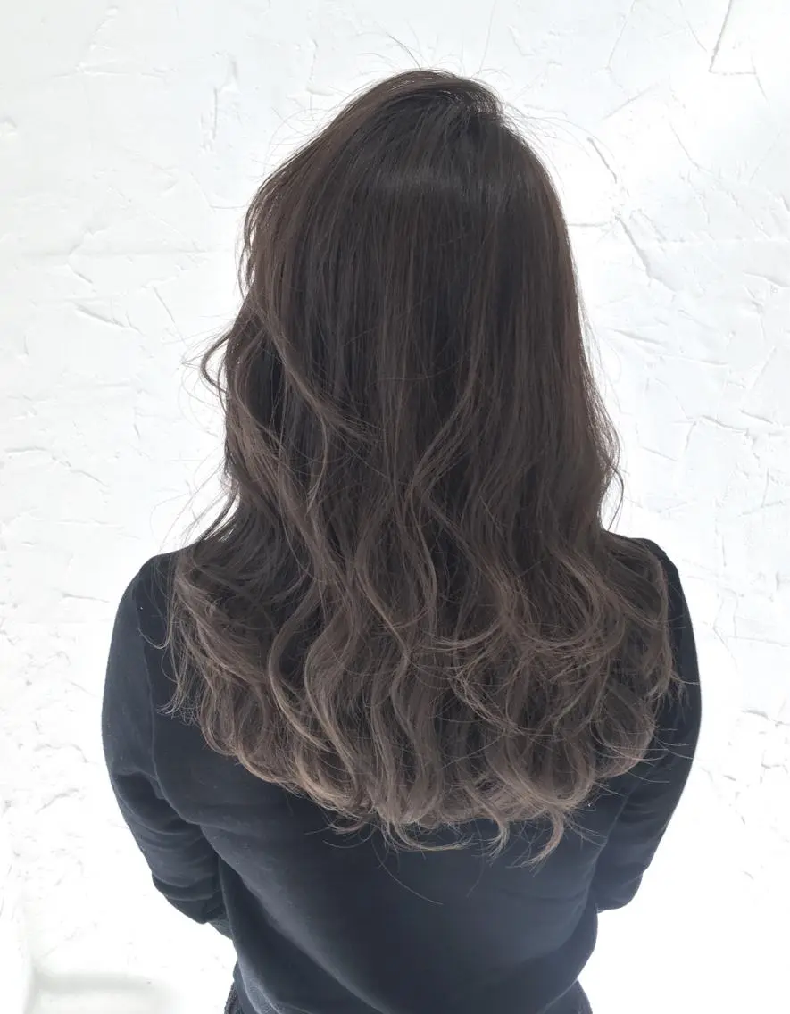 セミロング ヘアアレンジ アッシュ 脱!黒髪 ダブルカラー【上野】のヘアスタイル
