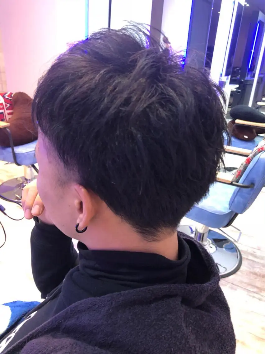 メンズ 刈り上げ 白井 つづりのヘアスタイル