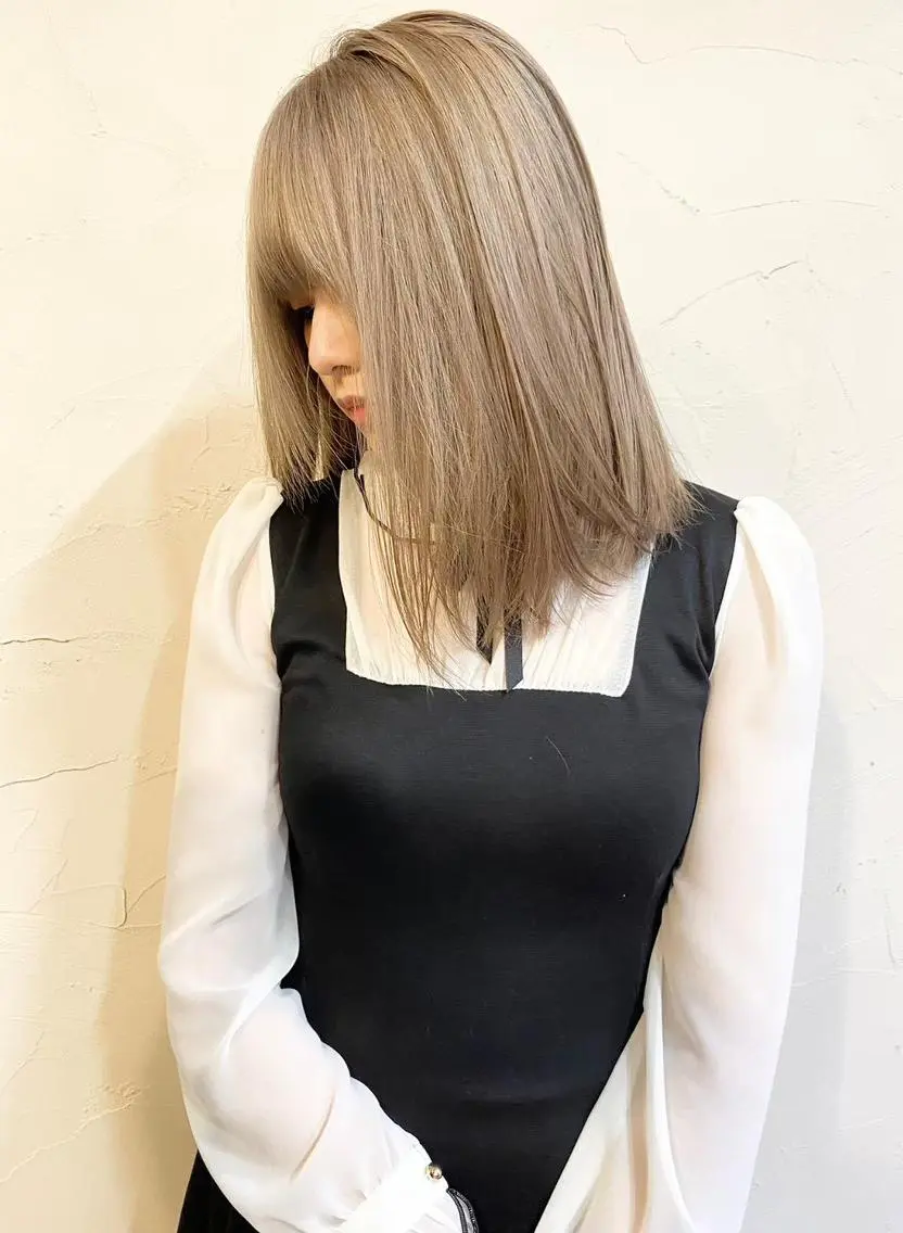 ミディアム カラー ベージュカラー 盛れる艶髪カラー Harusa🎀のヘアスタイル