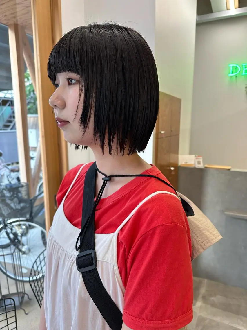 ショート ヘアカラー 中山 まどかのヘアスタイル