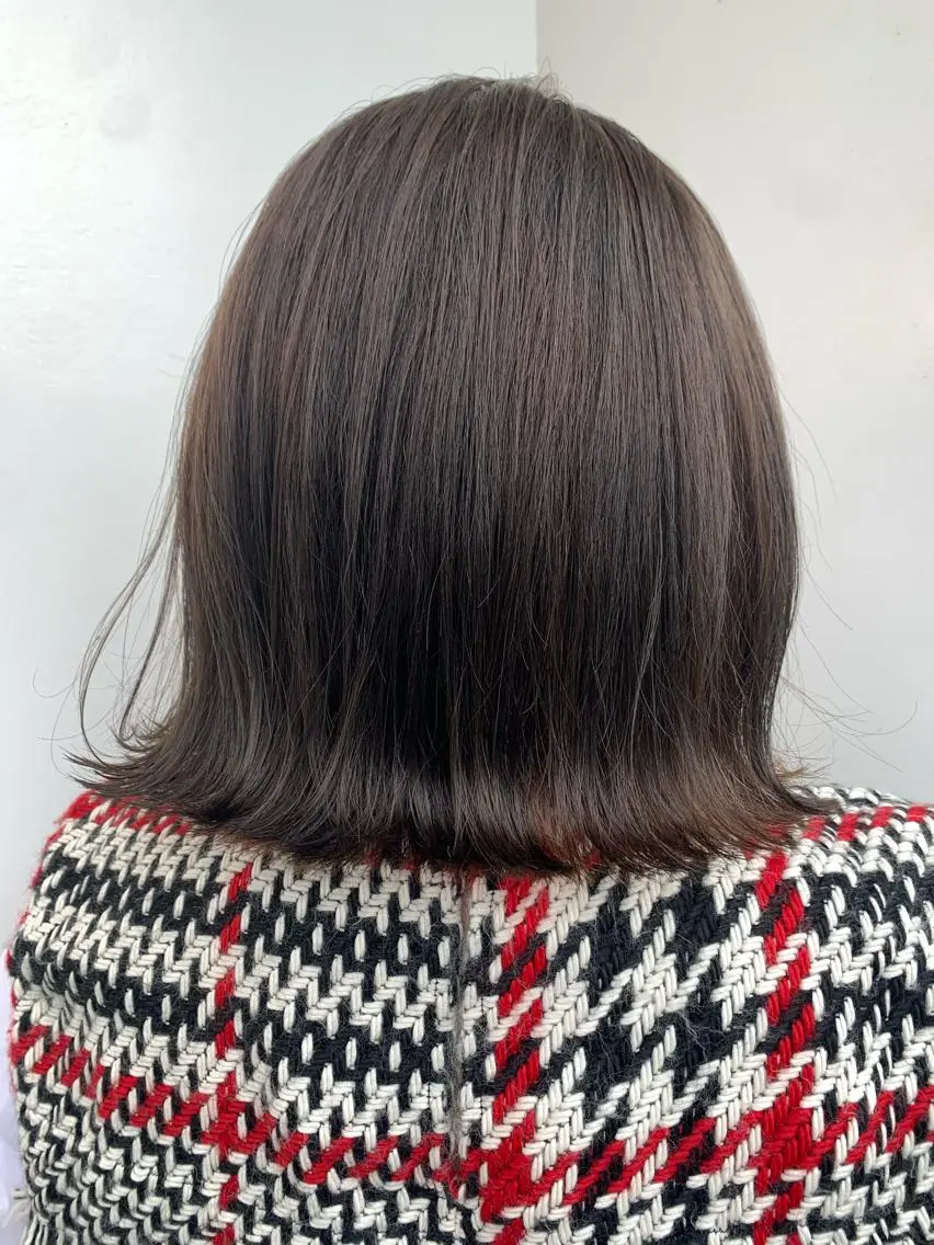 ミディアム カラー ベージュカラー ブリーチ ブリーチなしカラー オリーブベージュ 中目黒🌼 🌼ハナのヘアスタイル