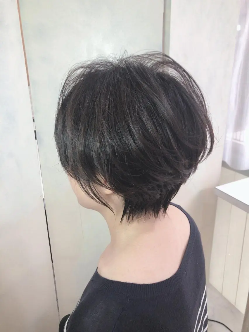 ショート カラー 当日予約🆗ショート /ハイライト/松本のヘアスタイル