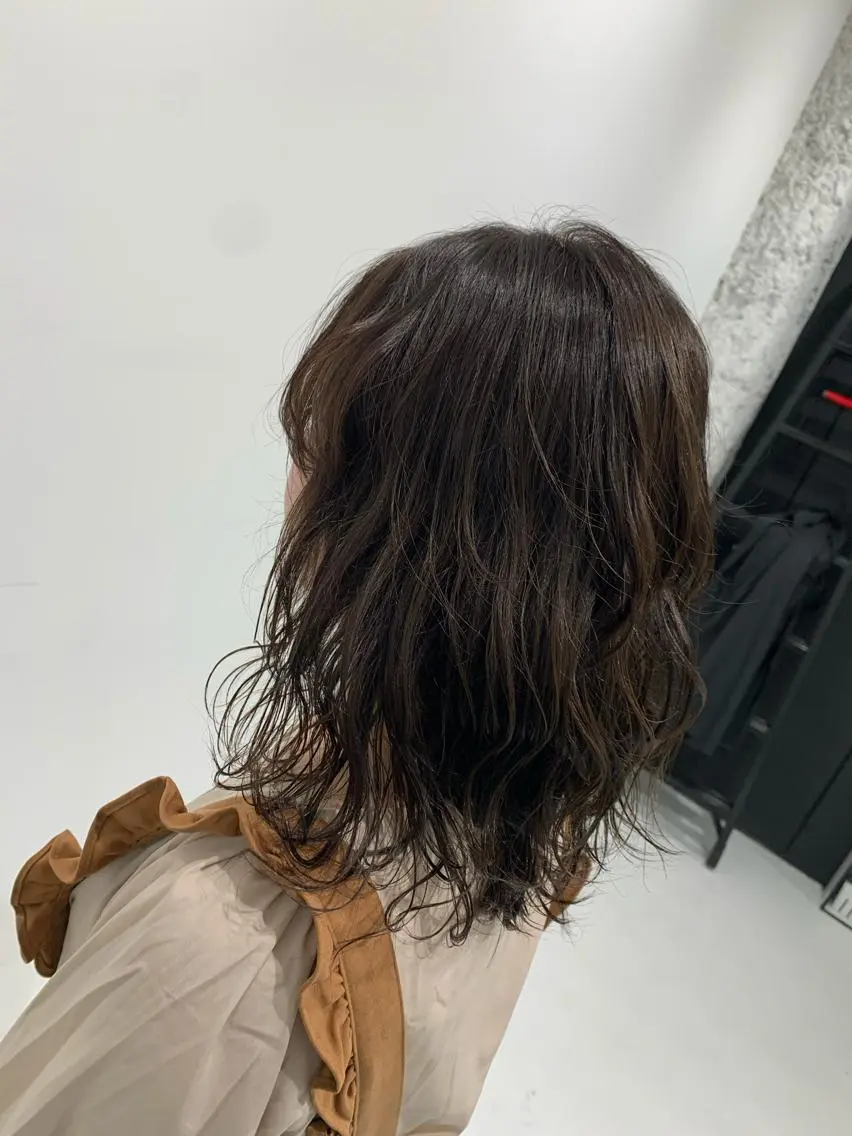セミロング カラー ヘアカラー TAKUMI .のヘアスタイル