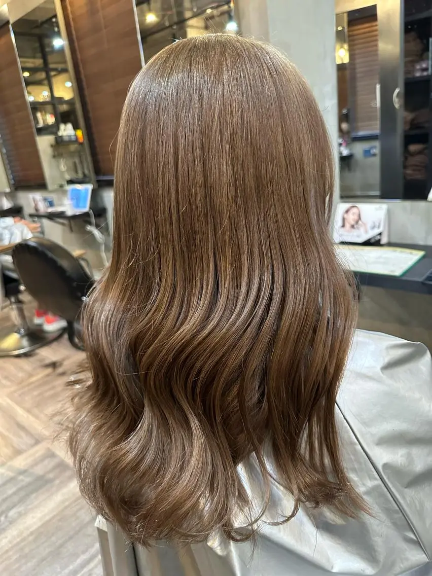 セミロング ヘアカラー 宍倉 輝信のヘアスタイル