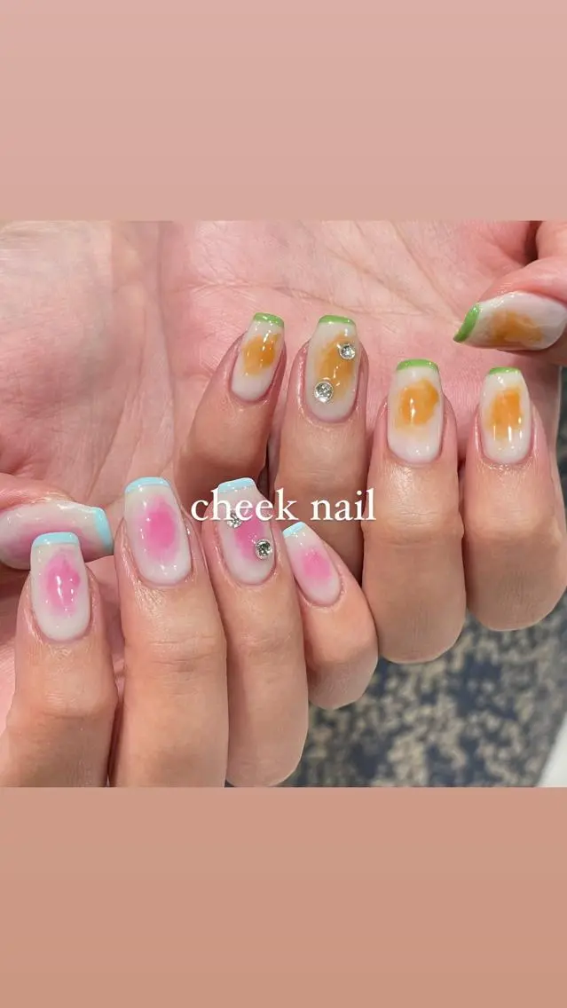 ネイル ハンドネイル 淡色ネイル 🎀moeのネイルデザイン