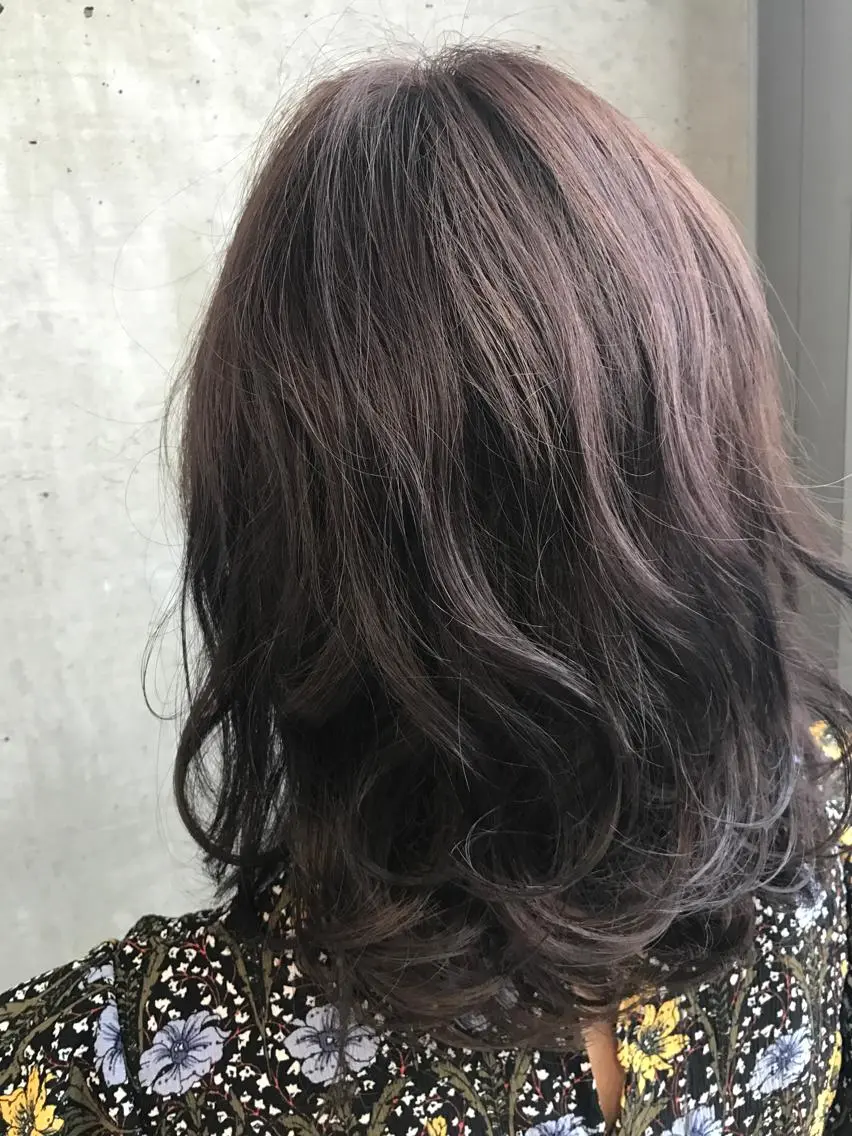 ミディアム カラー グレージュ ラベンダーカラー ラベンダーグレージュ ラベンダーグレー 大栗 佑也  髪質改善のヘアスタイル