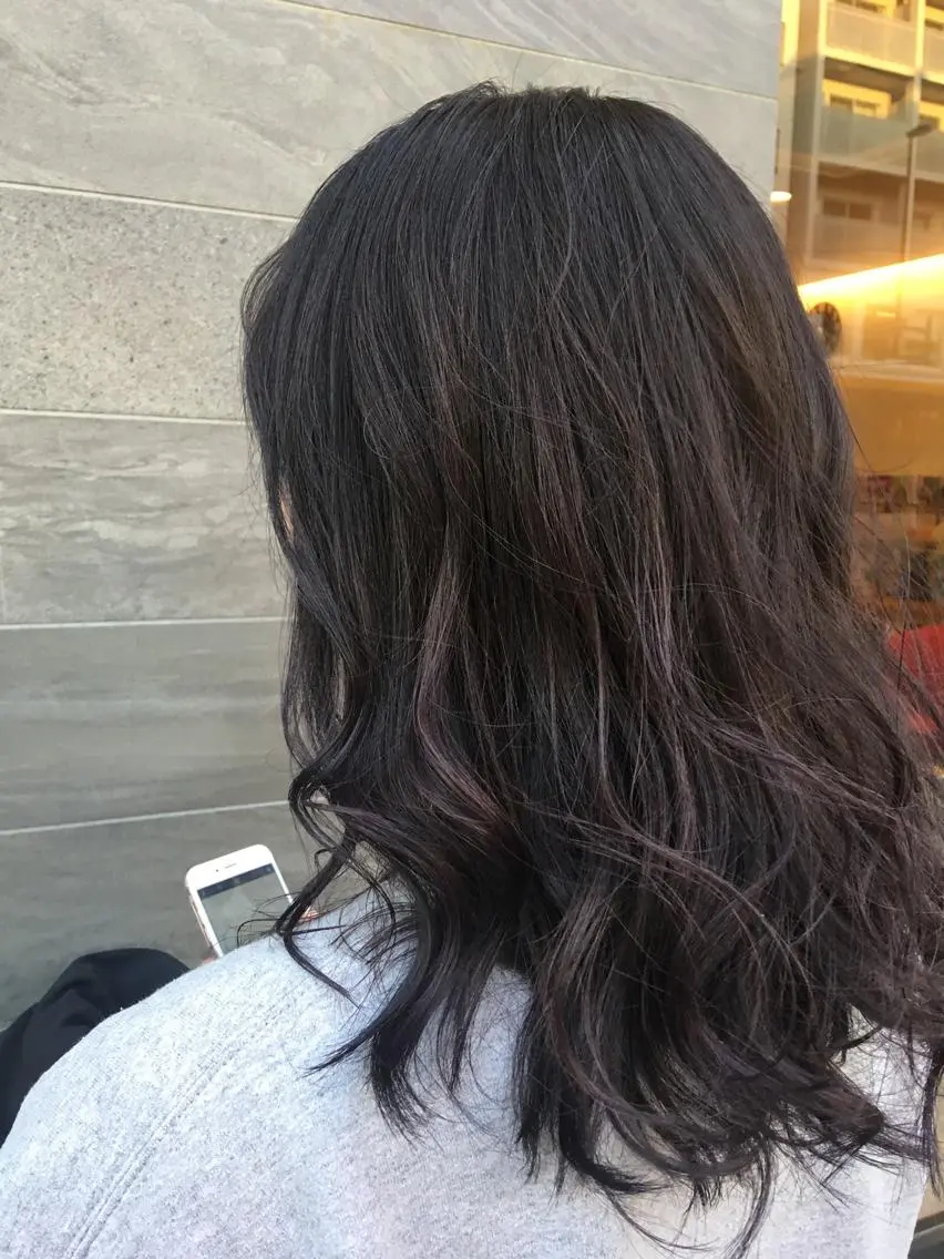 ロング カラー バイオレットカラー コンドウ サラのヘアスタイル