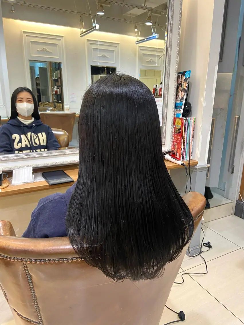 ロング カラー 黒髪 カット ヘアカラー 🫧 nanaco🫧のヘアスタイル