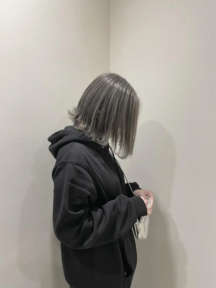 ショート カラー ヘアアレンジ シルバー ヘアカラー トリートメント ヘアセット ☂️カトウ ケイゴ☂️のヘアスタイル