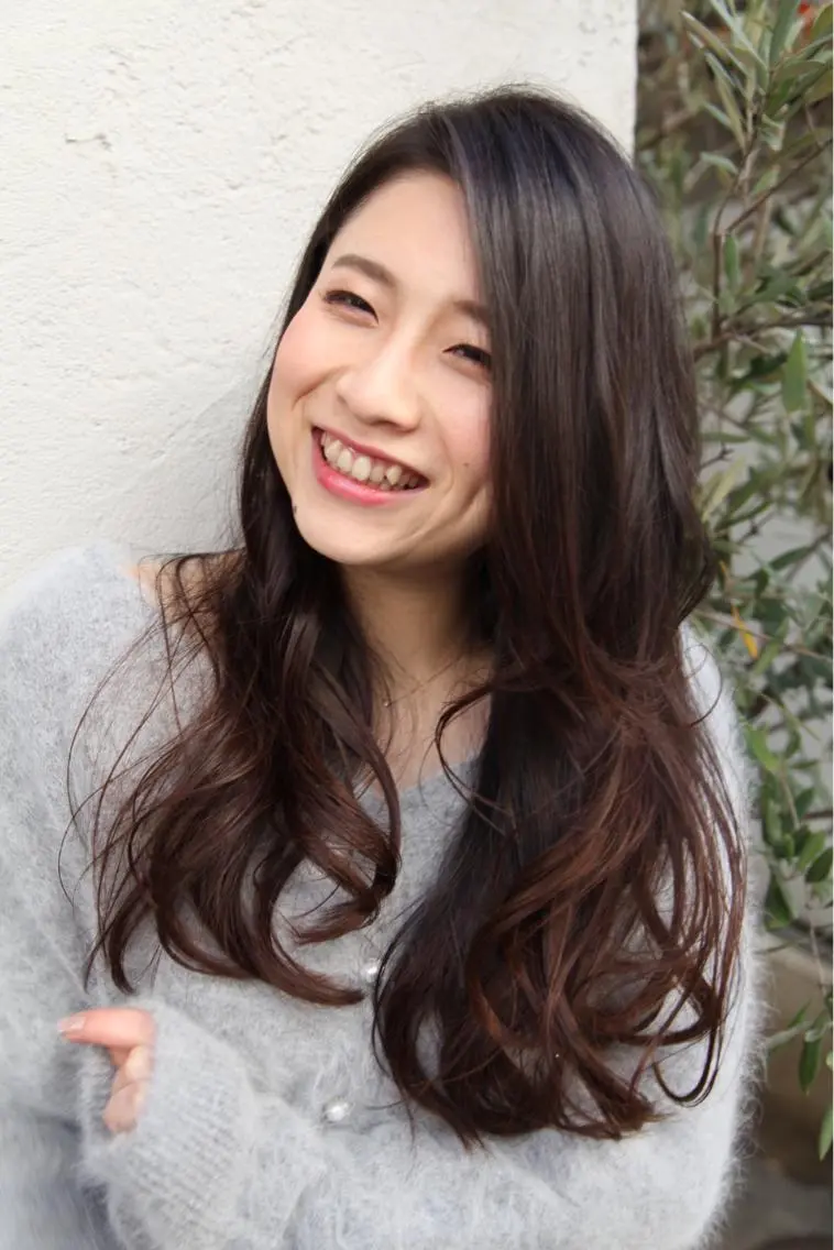 ロング シールエクステ エクステ ハイライト 縮毛矯正 トリートメント 荒木 ユウのヘアスタイル