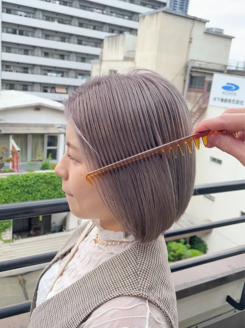 ショート カラー パーマ ヘアアレンジ キッズ ブリーチ ハイライトカラー ハイトーンカラー ハイライト ショートヘア 大人スタイル 太田のヘアスタイル