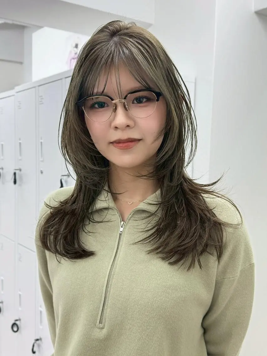 セミロング カラー 髪質改善 縮毛矯正 カット ヘアカラー トリートメント ヘッドスパ newi fhami 吉祥寺のヘアスタイル