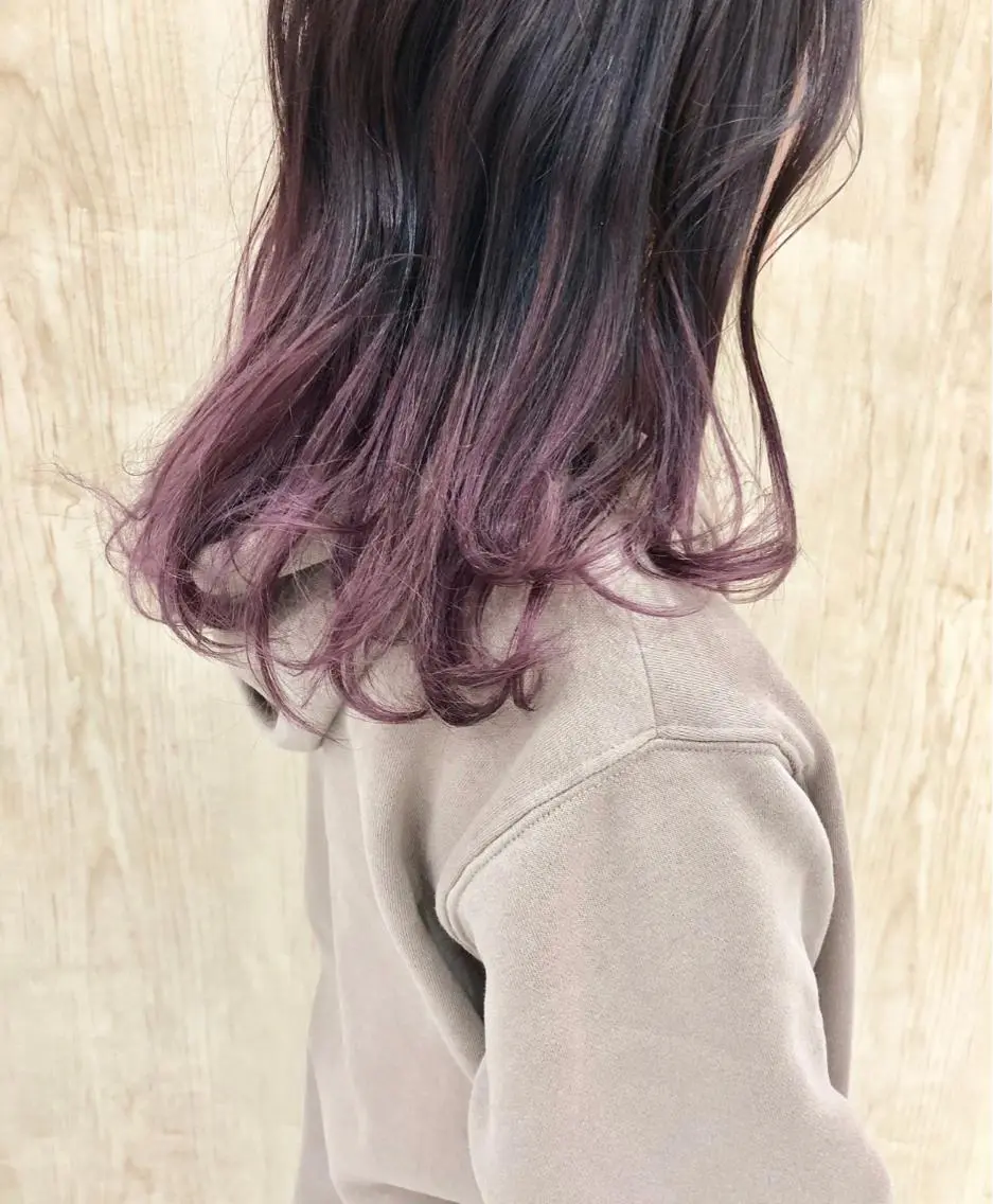 ミディアム カラー グラデーションカラー ラベンダーカラー ピンクカラー ピンクラベンダー 岩田 萌那のヘアスタイル