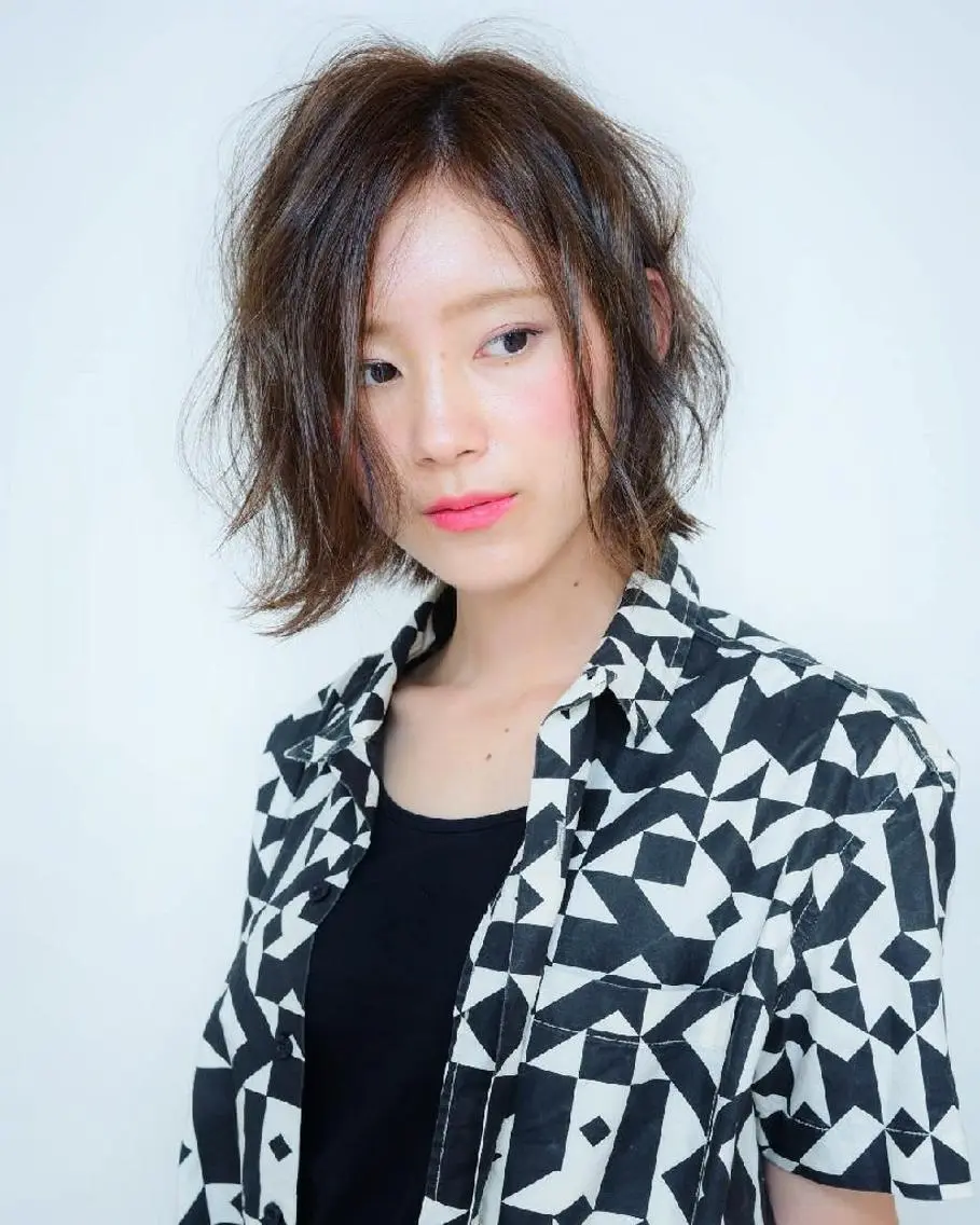 ミディアム ボブ 外ハネヘア ショート＆ボブ ヒロシのヘアスタイル