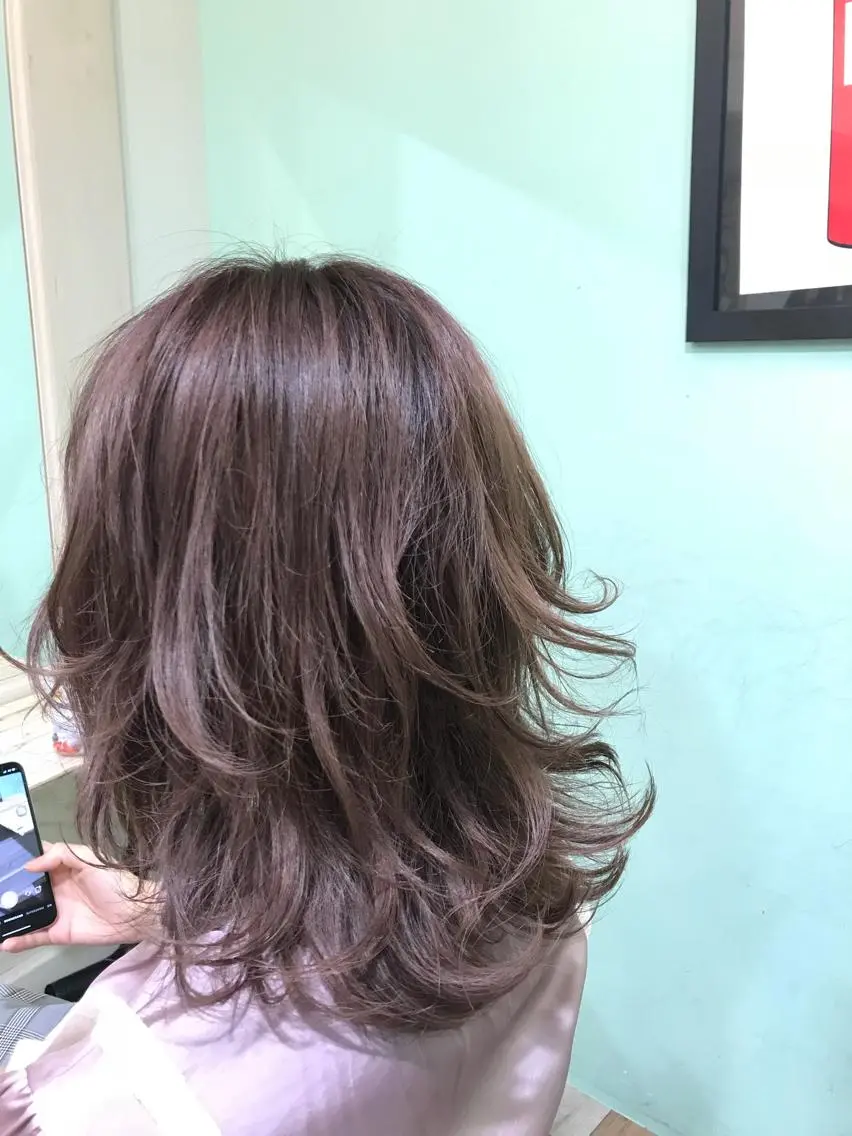 ミディアム レイヤーカット ウルフカット カット ヘアカラー トリートメント 山形酸性ストレート 古川✂︎のヘアスタイル
