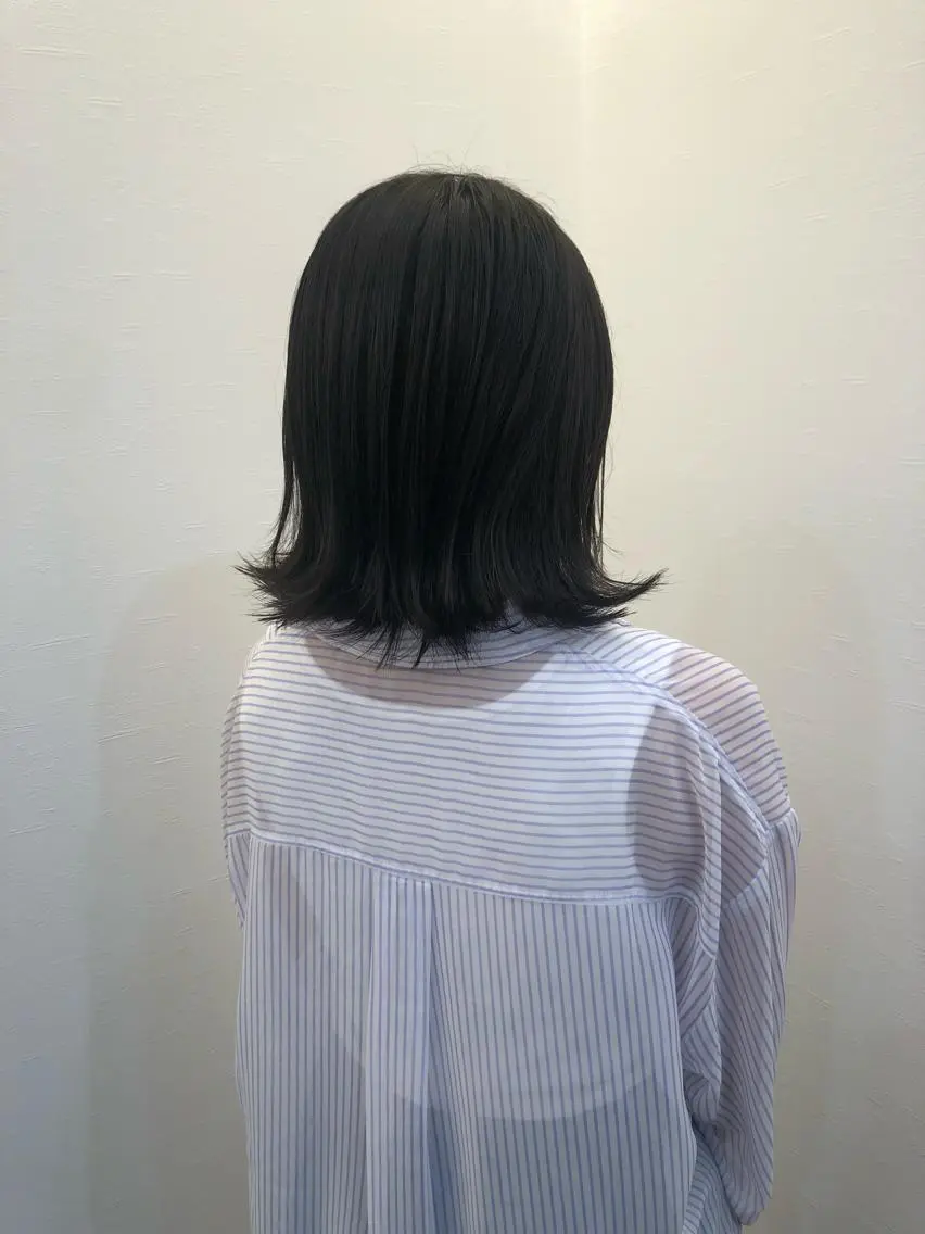 ミディアム ツノガイ エリのヘアスタイル