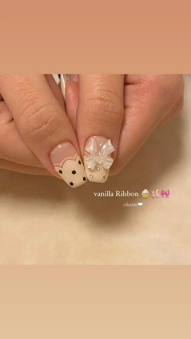 ネイル クリアネイル 持ち込み リボン nail salon charmのネイルデザイン