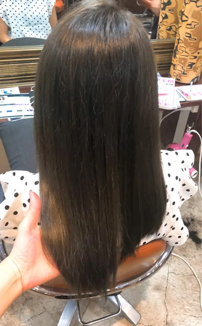 カラー ブルーカラー 透明感カラー 品田 真里のヘアスタイル
