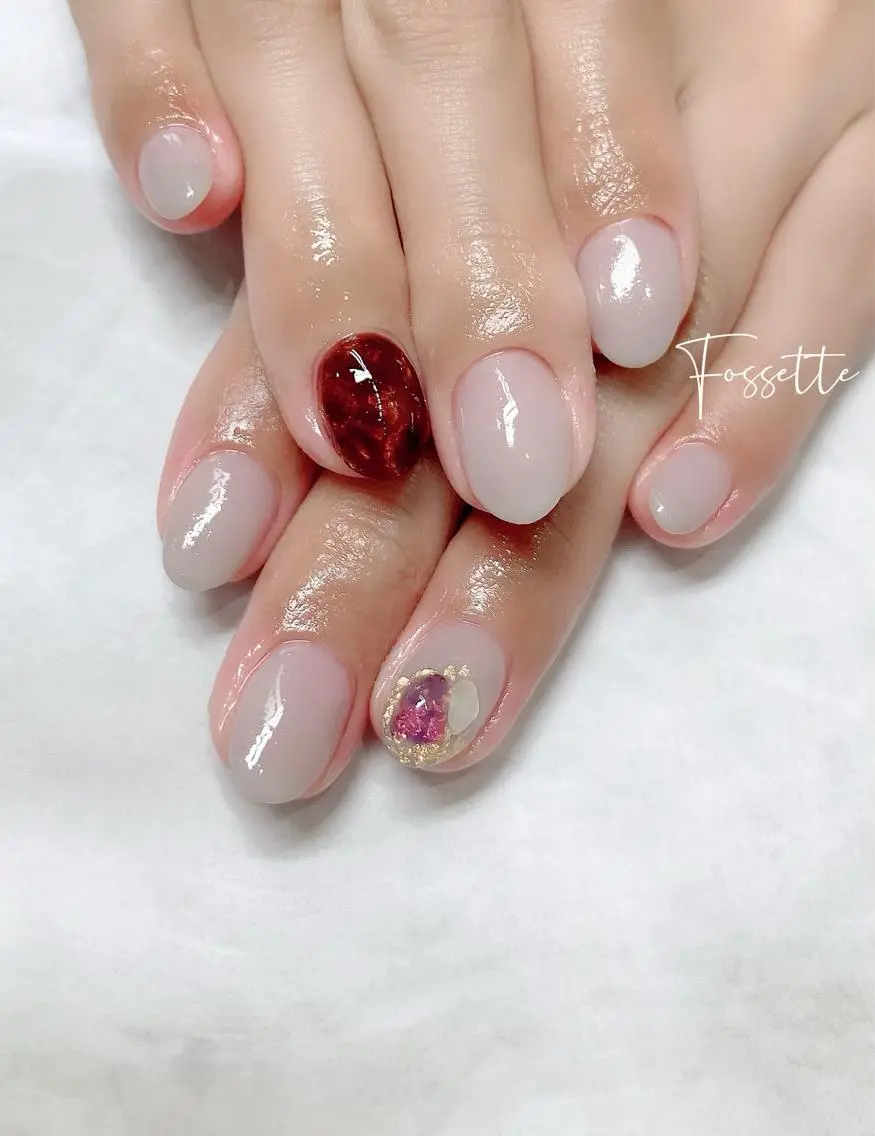 ネイル べっ甲ネイル ワンカラーネイル ショートネイル シンプルネイル ハンドネイル nailsalon Fossetteのネイルデザイン