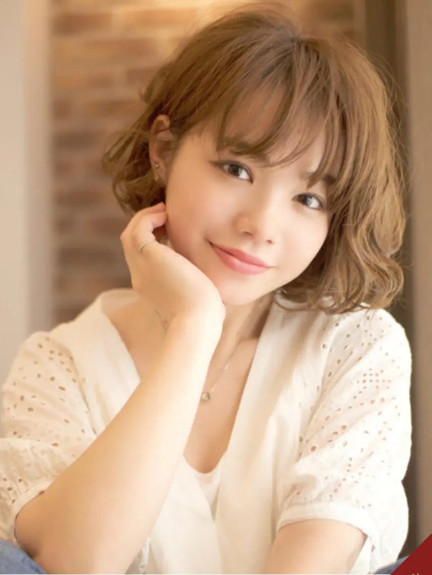 ミディアム カラー パーマ 佐々木 里菜のヘアスタイル