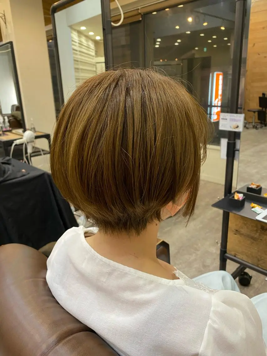 ショート カラー ショートボブ アッシュ ベージュカラー ブリーチ ブリーチなしカラー 🟢NEGi🟣 🫧髪質改善のヘアスタイル