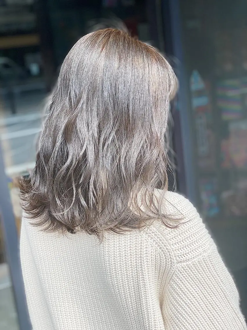 ミディアム カラー THINK SHOP KANTAのヘアスタイル