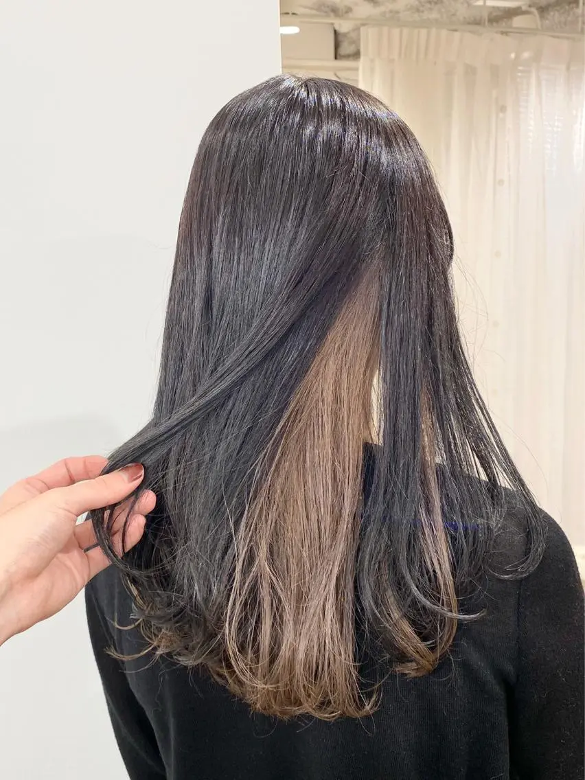 セミロング カラー 🌙HIZUKI🌙 ハイトーン 艶髪のヘアスタイル