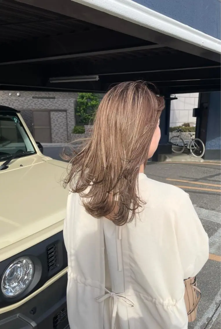 ロング ハイライト カット ヘアカラー トリートメント 大谷 哲基のヘアスタイル