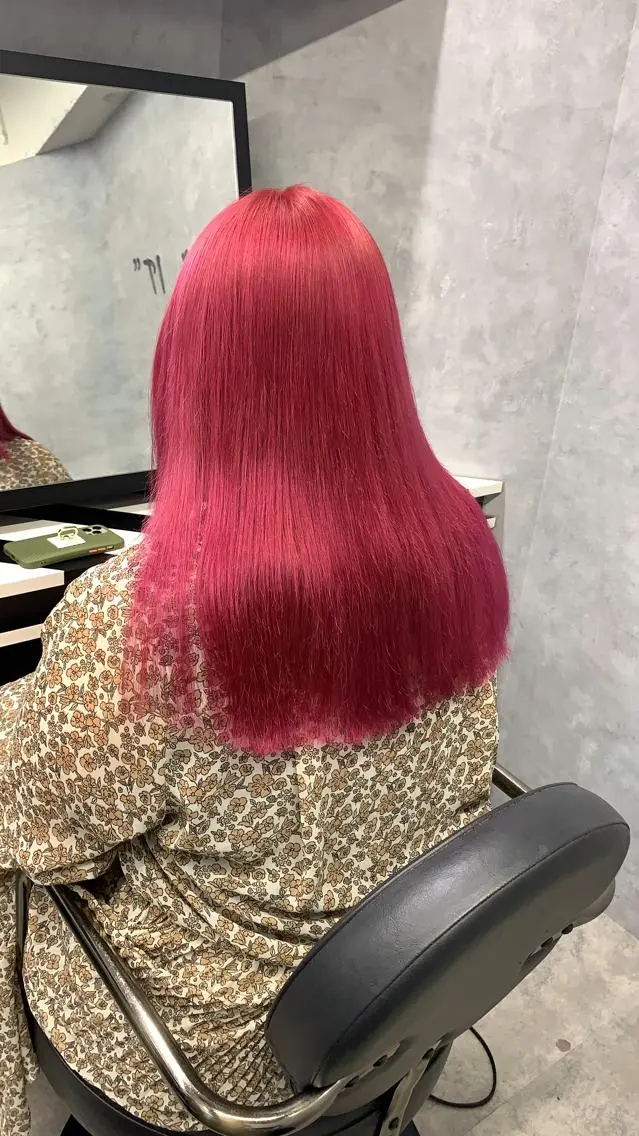 セミロング ヘアカラー トリートメント 派手髪支持率No1 Eisukeのヘアスタイル