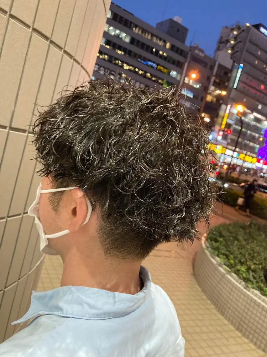 パーマ メンズ メンズパーマ ツイストスパイラルパーマ スパイラルパーマ SHAFT Ieiriのヘアスタイル