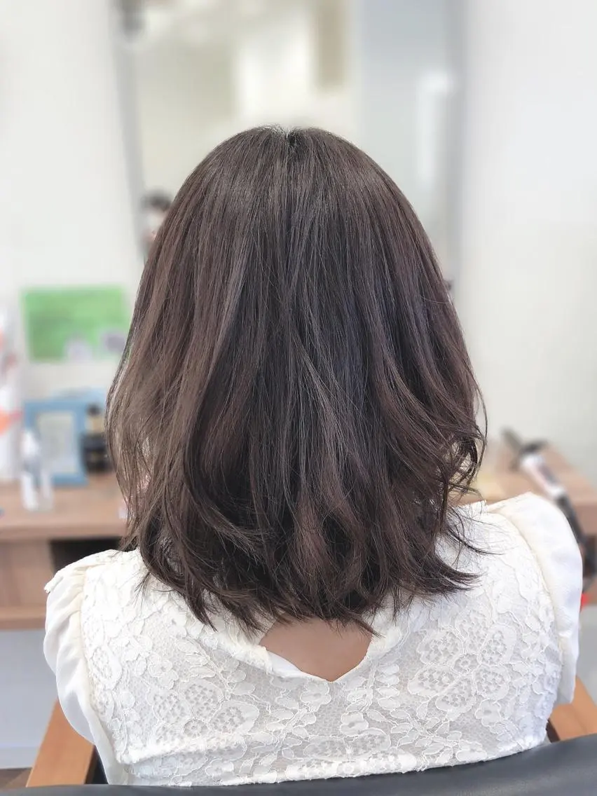 ミディアム 大川 優佳のヘアスタイル