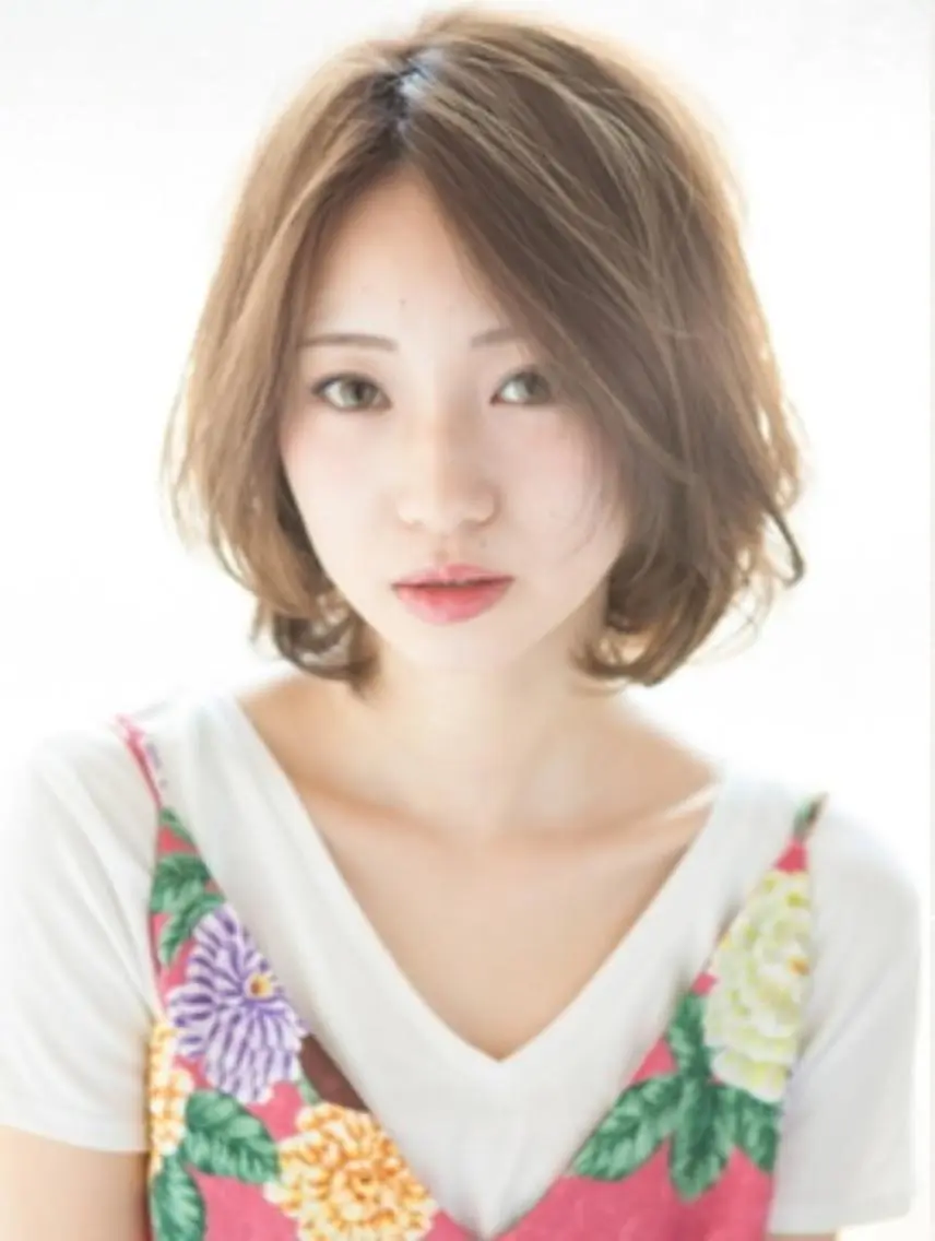 ミディアム カラー ベージュカラー 透明感カラー ハイトーンカラー HAIR COLOR CAFE神戸元町店のヘアスタイル