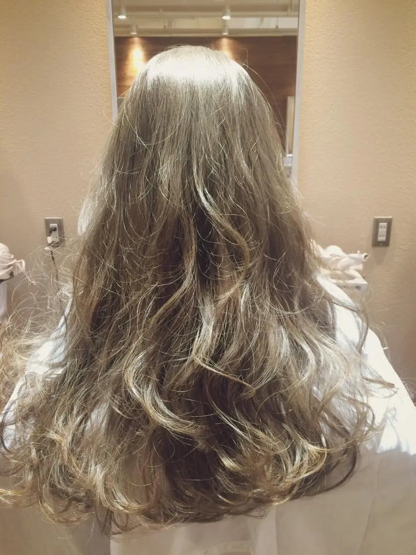 カラー 龍 門のヘアスタイル