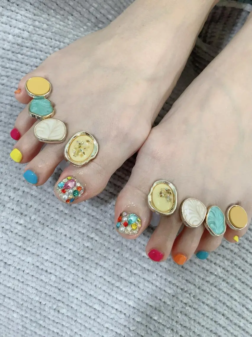 ネイル フットネイル フットネイル 艶々の美爪を〜 【リリアーナ】のネイルデザイン