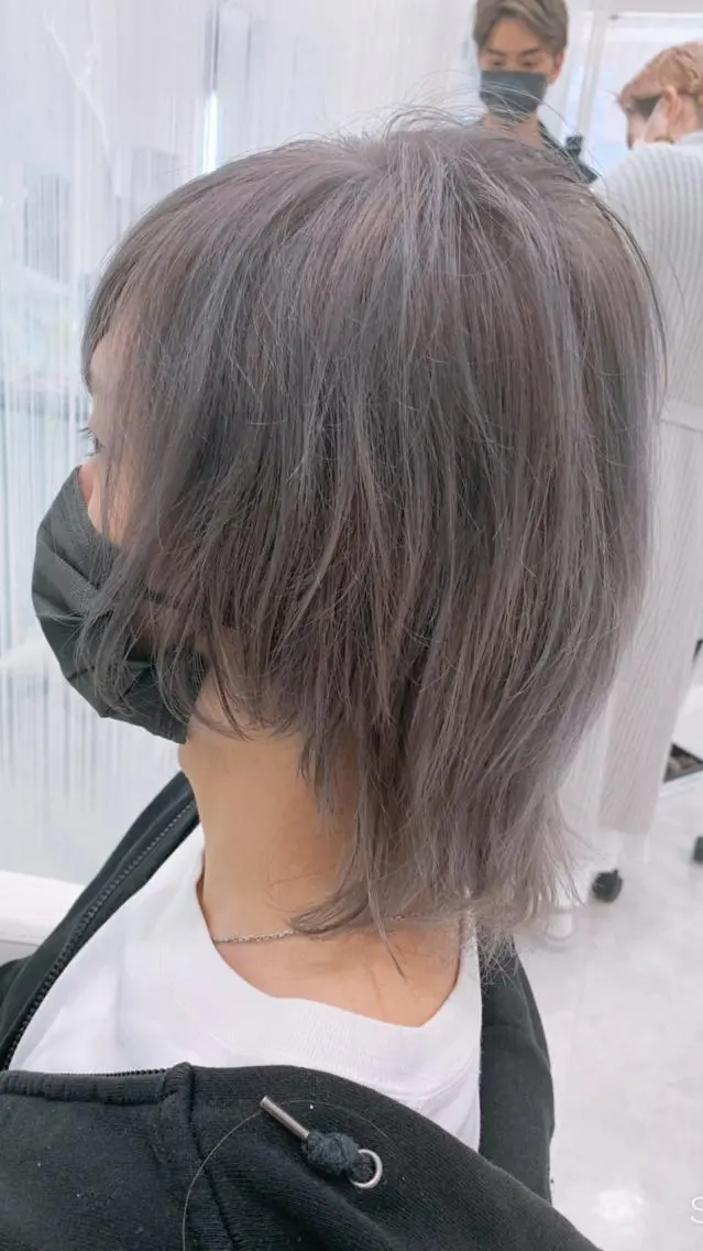ショート カラー ブリーチ 山森 大地のヘアスタイル