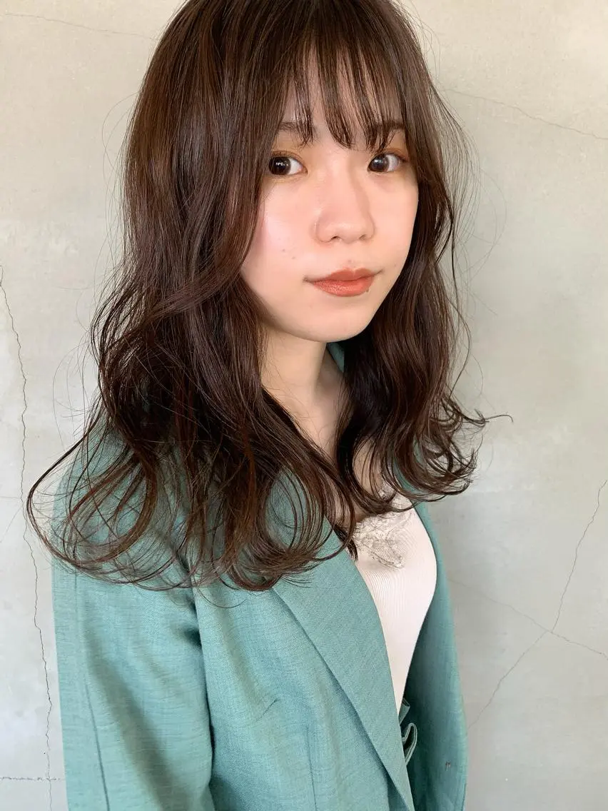 ロング カラー ベージュカラー オリーブベージュ ロング 榑松 恵里のヘアスタイル