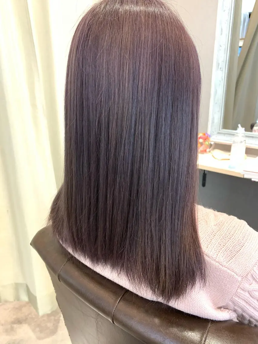 セミロング カラー i'll 未空のヘアスタイル