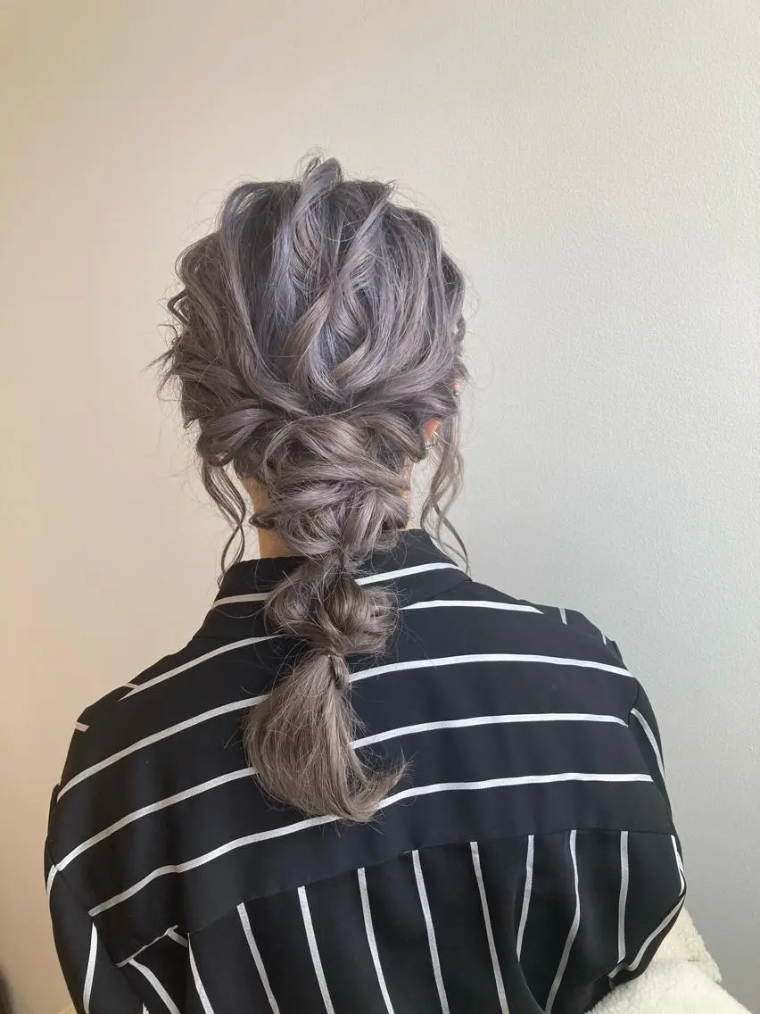 セミロング ヘアアレンジ haruka 🐈のネイルデザイン