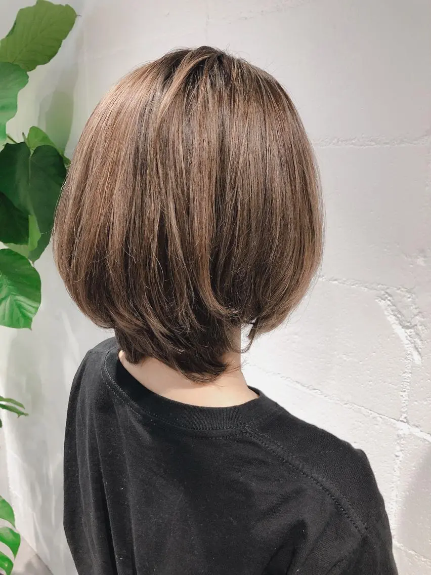 ミディアム ショート・ウルフ✂︎ 安住有咲子のヘアスタイル