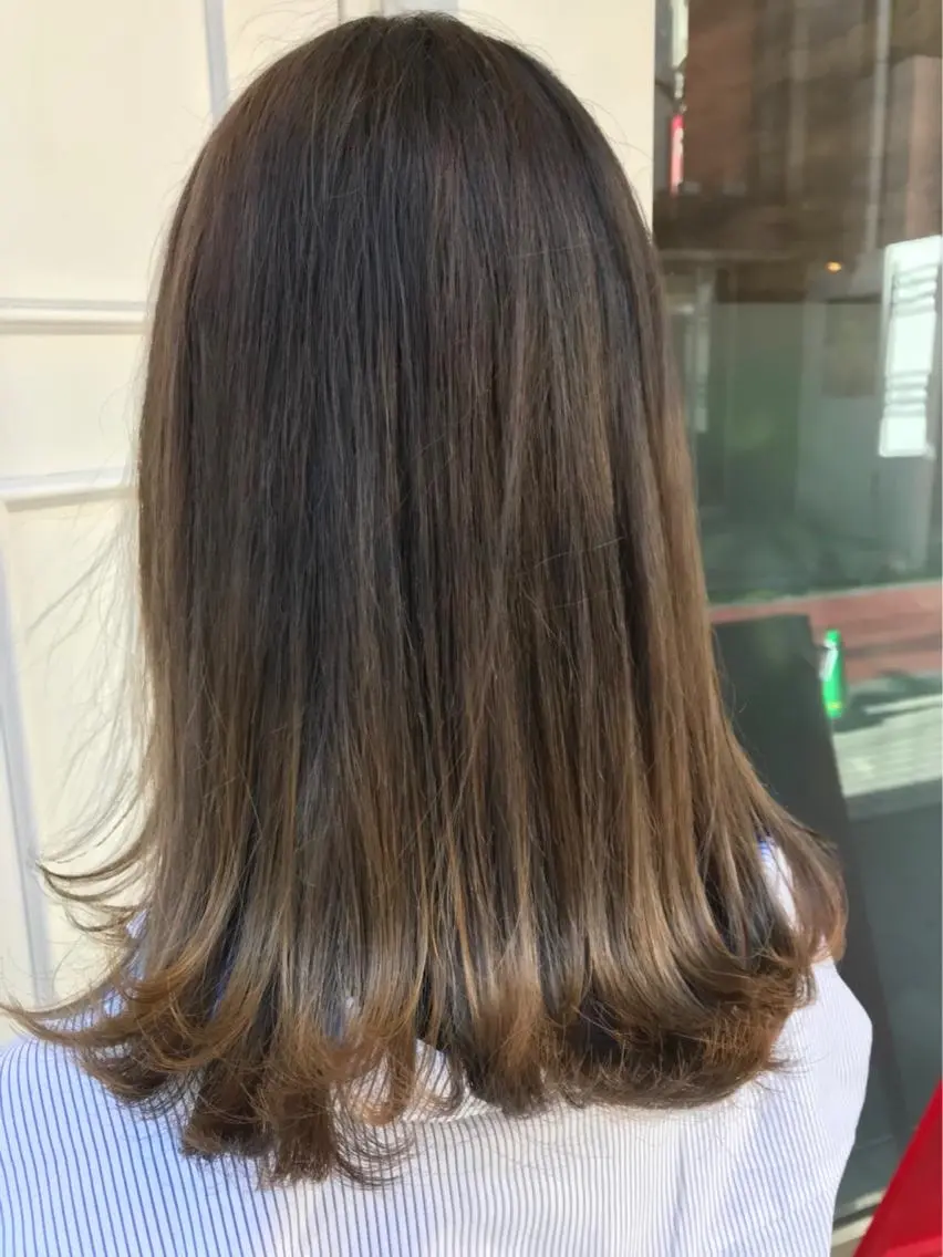 ミディアム カラー ベージュカラー グラデーションカラー Blanco Color&Careのヘアスタイル