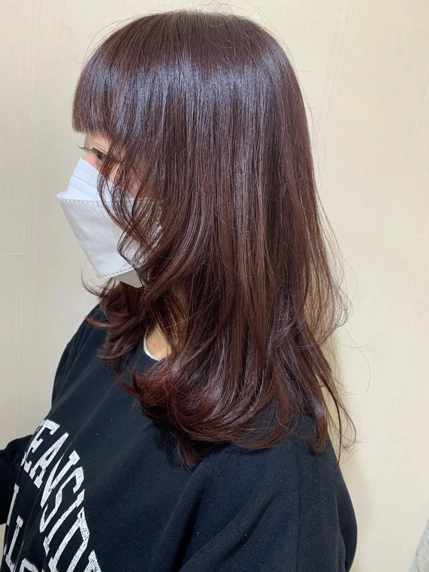 セミロング カラー ヘアアレンジ ブラウンカラー レッドカラー レッドブラウン 顔まわりレイヤー レイヤーカット きむえり/髪質改善 /うねり広がり改善のヘアスタイル