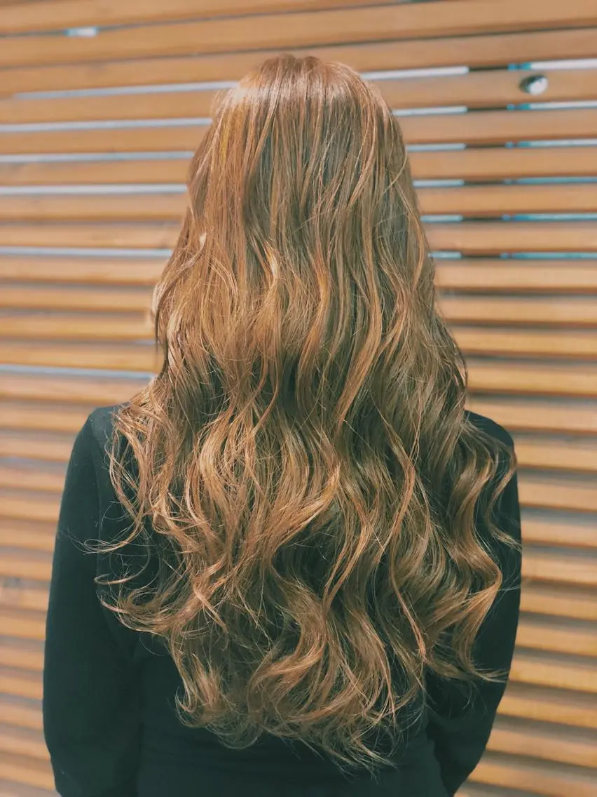 ロング カラー ヘアアレンジ ベージュカラー ハイライトカラー ハイライト 白髪に寄り添う美容師 オギノミワコですのヘアスタイル